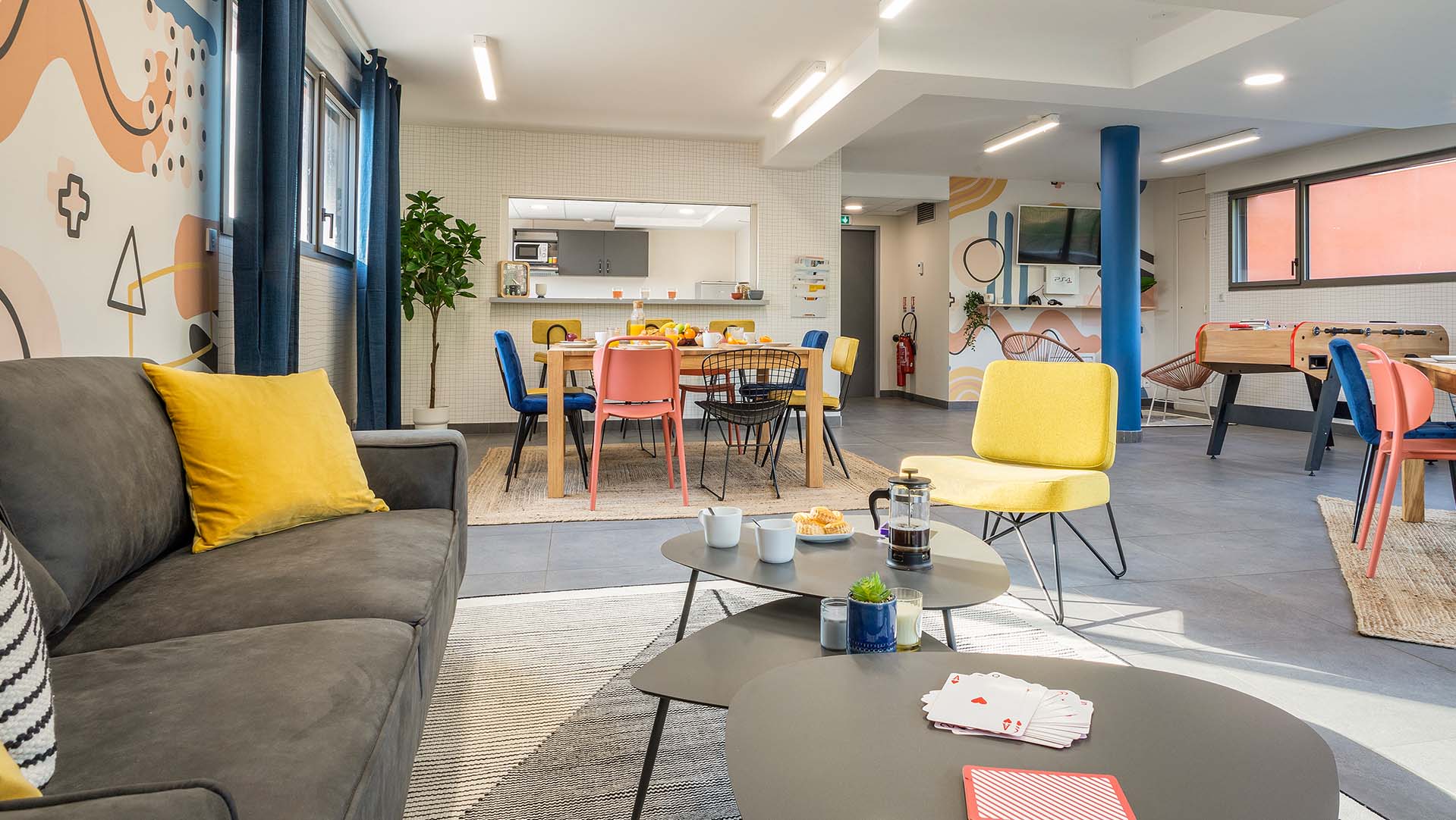 Espace commun résidence Carré Malo Rennes — baby-foot, télé, salon